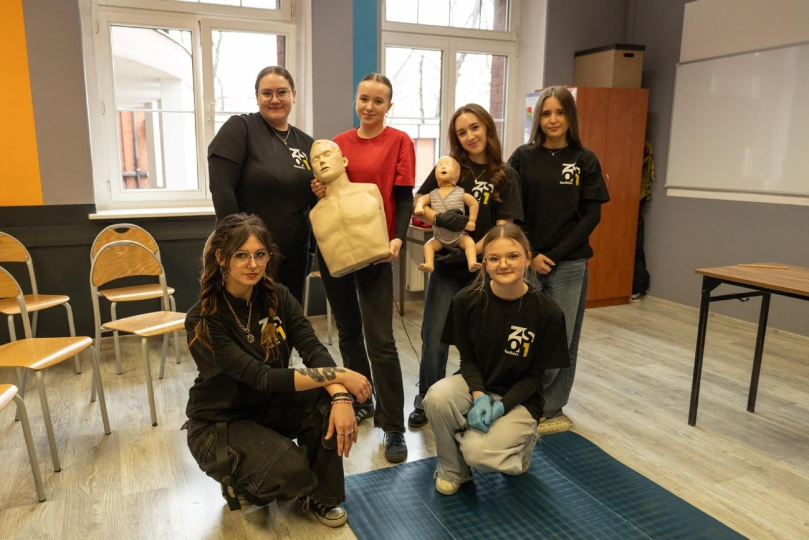 Zdjęcie w galerii na portalu naszraciborz.pl: Rodzina Kasprowicza. Dni otwarte w ZSO nr 1 wiadomości z regionu