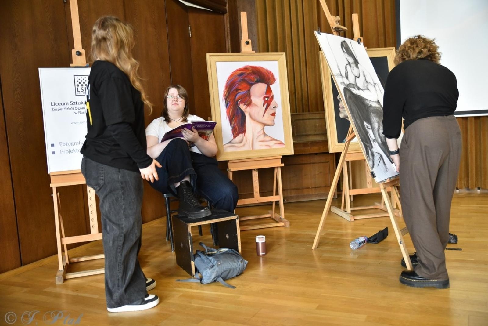 Zdjęcie w galerii na portalu naszraciborz.pl: Rodzina Kasprowicza. Dni otwarte w ZSO nr 1 wiadomości z regionu