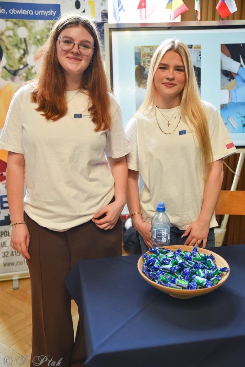 Zdjęcie w galerii na portalu naszraciborz.pl: Rodzina Kasprowicza. Dni otwarte w ZSO nr 1 wiadomości z regionu