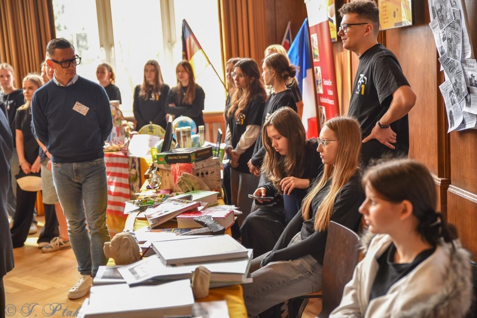 Zdjęcie w galerii na portalu naszraciborz.pl: Rodzina Kasprowicza. Dni otwarte w ZSO nr 1 wiadomości z regionu