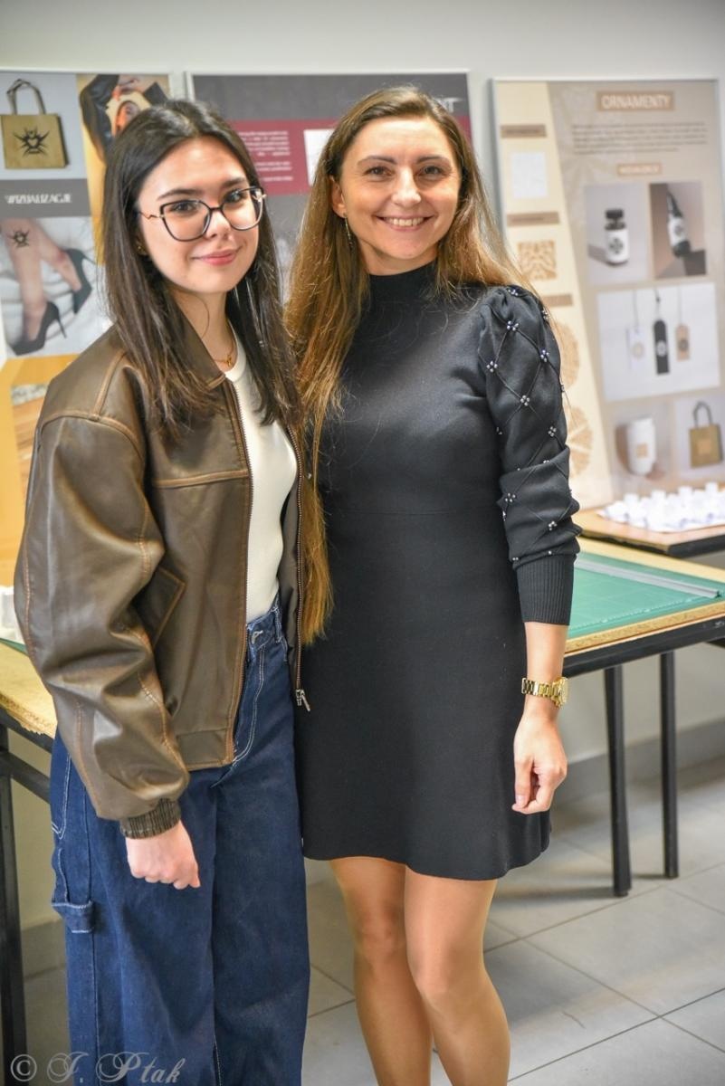 Zdjęcie w galerii na portalu naszraciborz.pl: Rodzina Kasprowicza. Dni otwarte w ZSO nr 1 wiadomości z regionu