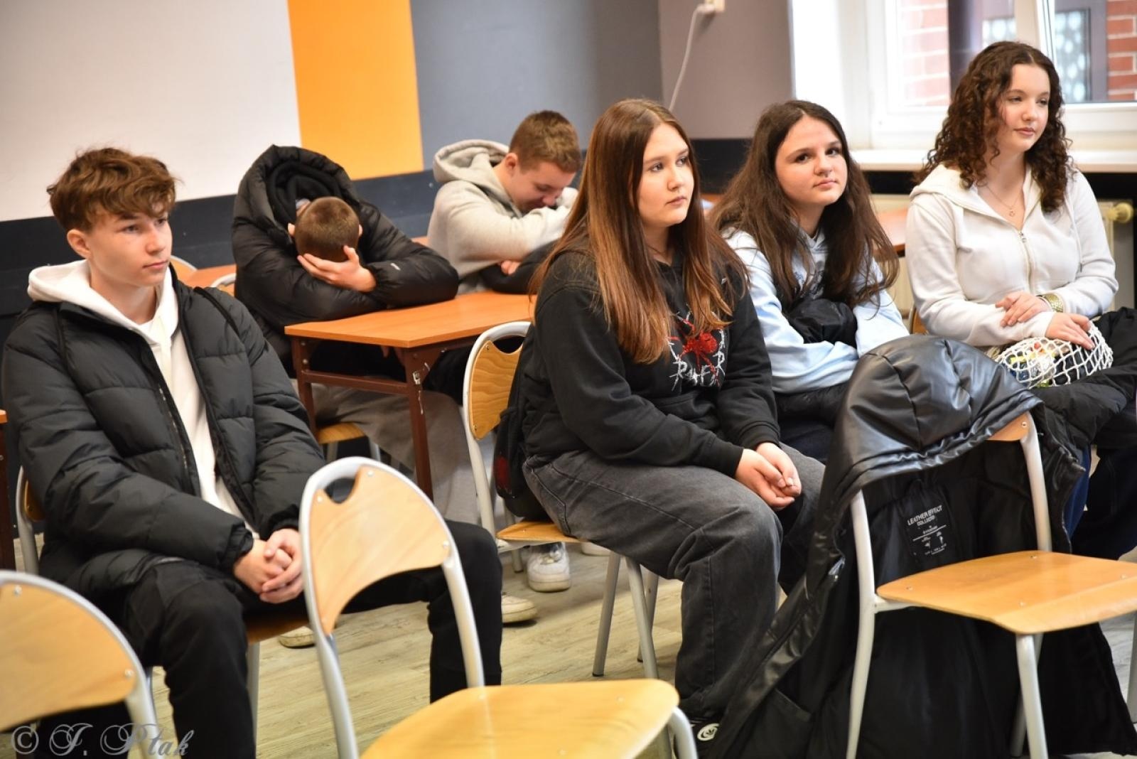 Zdjęcie w galerii na portalu naszraciborz.pl: Rodzina Kasprowicza. Dni otwarte w ZSO nr 1 wiadomości z regionu