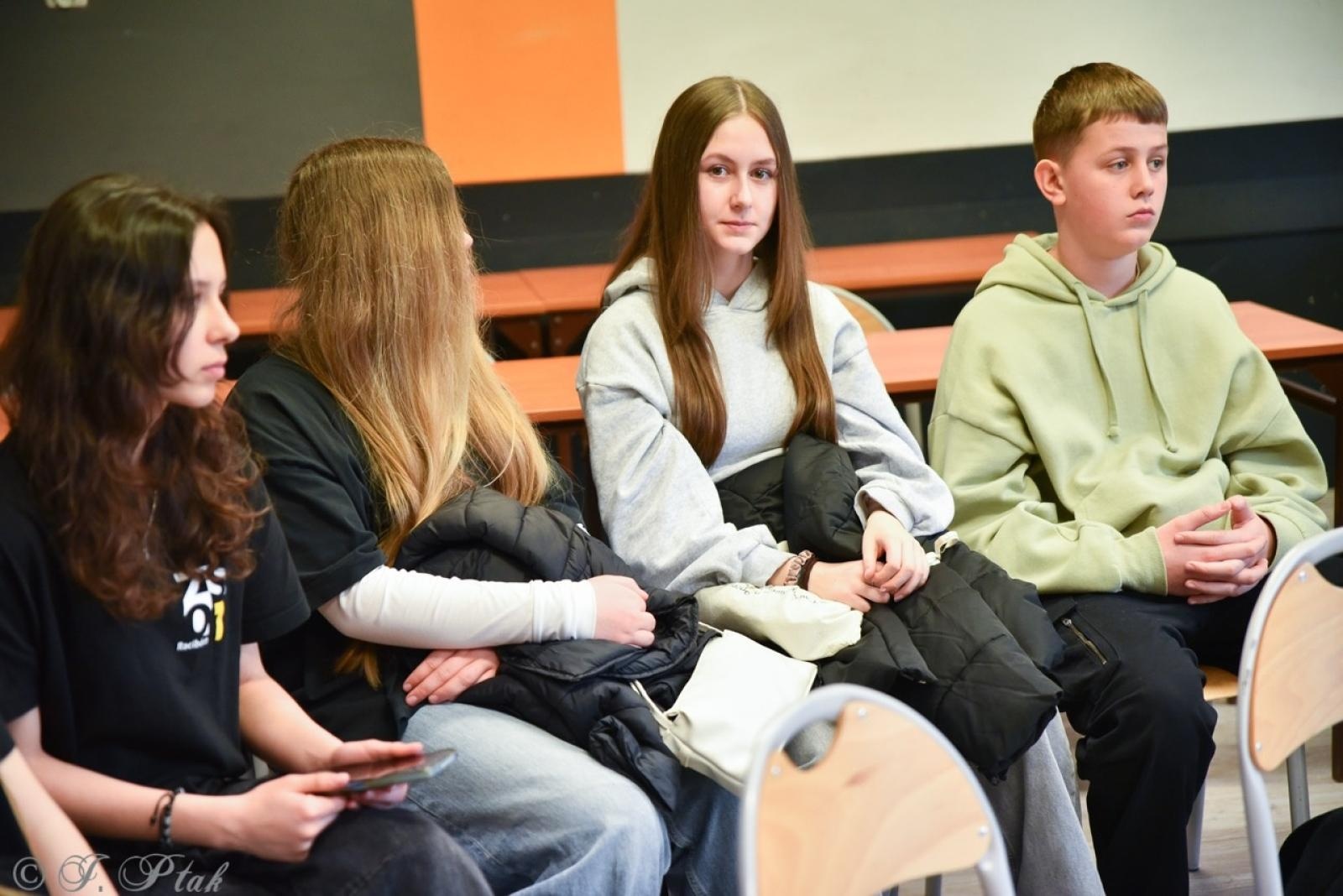 Zdjęcie w galerii na portalu naszraciborz.pl: Rodzina Kasprowicza. Dni otwarte w ZSO nr 1 wiadomości z regionu