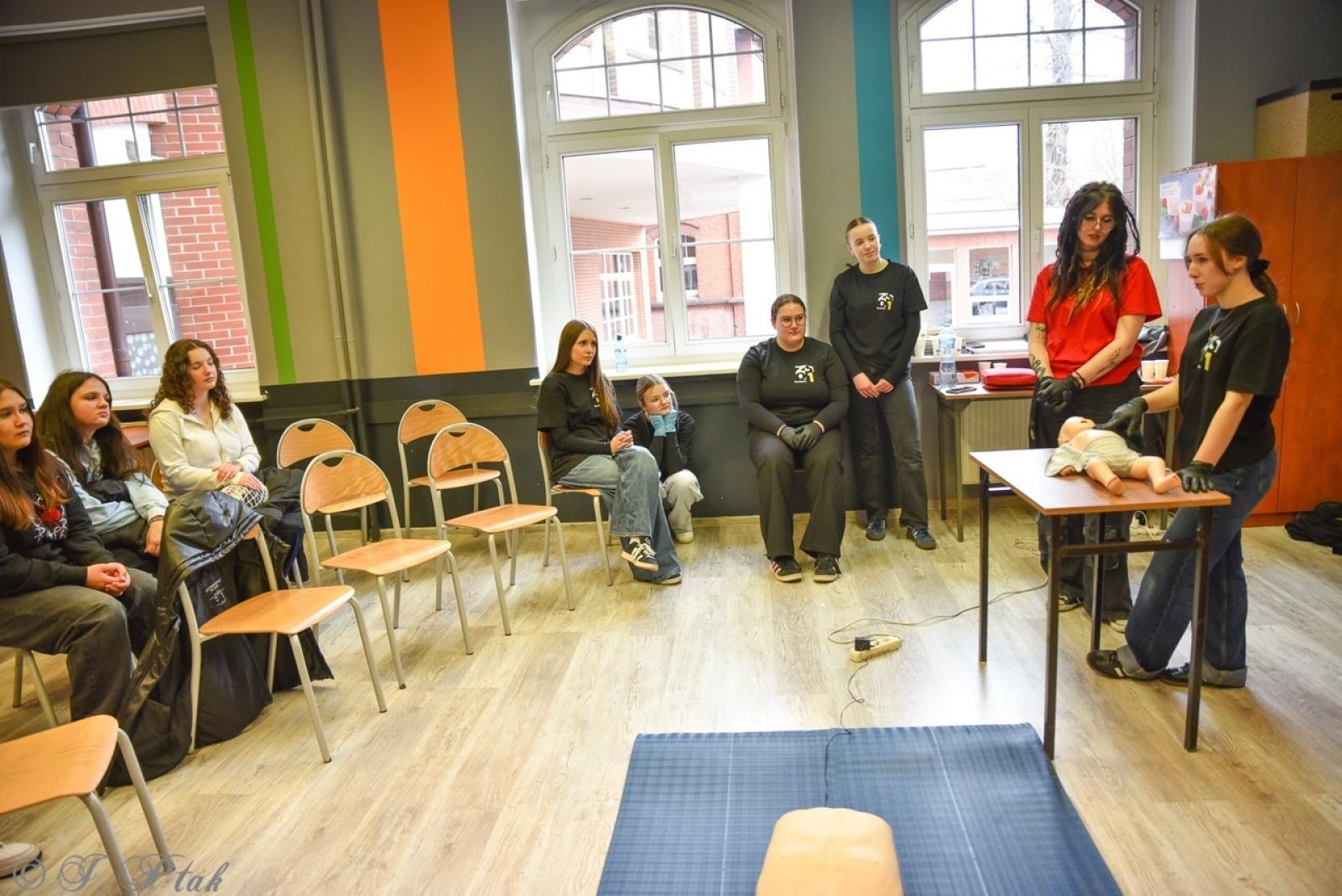 Zdjęcie w galerii na portalu naszraciborz.pl: Rodzina Kasprowicza. Dni otwarte w ZSO nr 1 wiadomości z regionu