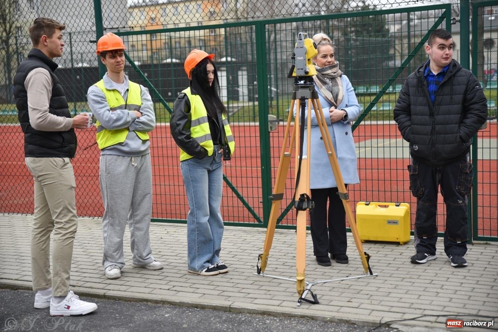 Zdjęcie w galerii na portalu naszraciborz.pl: Budują, projektują, gotują i dbają o urodę. Dzień otwartu w CKZiU nr 1 wiadomości z regionu