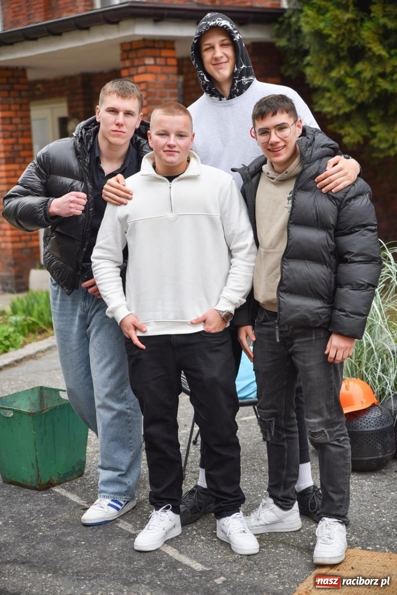 Zdjęcie w galerii na portalu naszraciborz.pl: Budują, projektują, gotują i dbają o urodę. Dzień otwartu w CKZiU nr 1 wiadomości z regionu