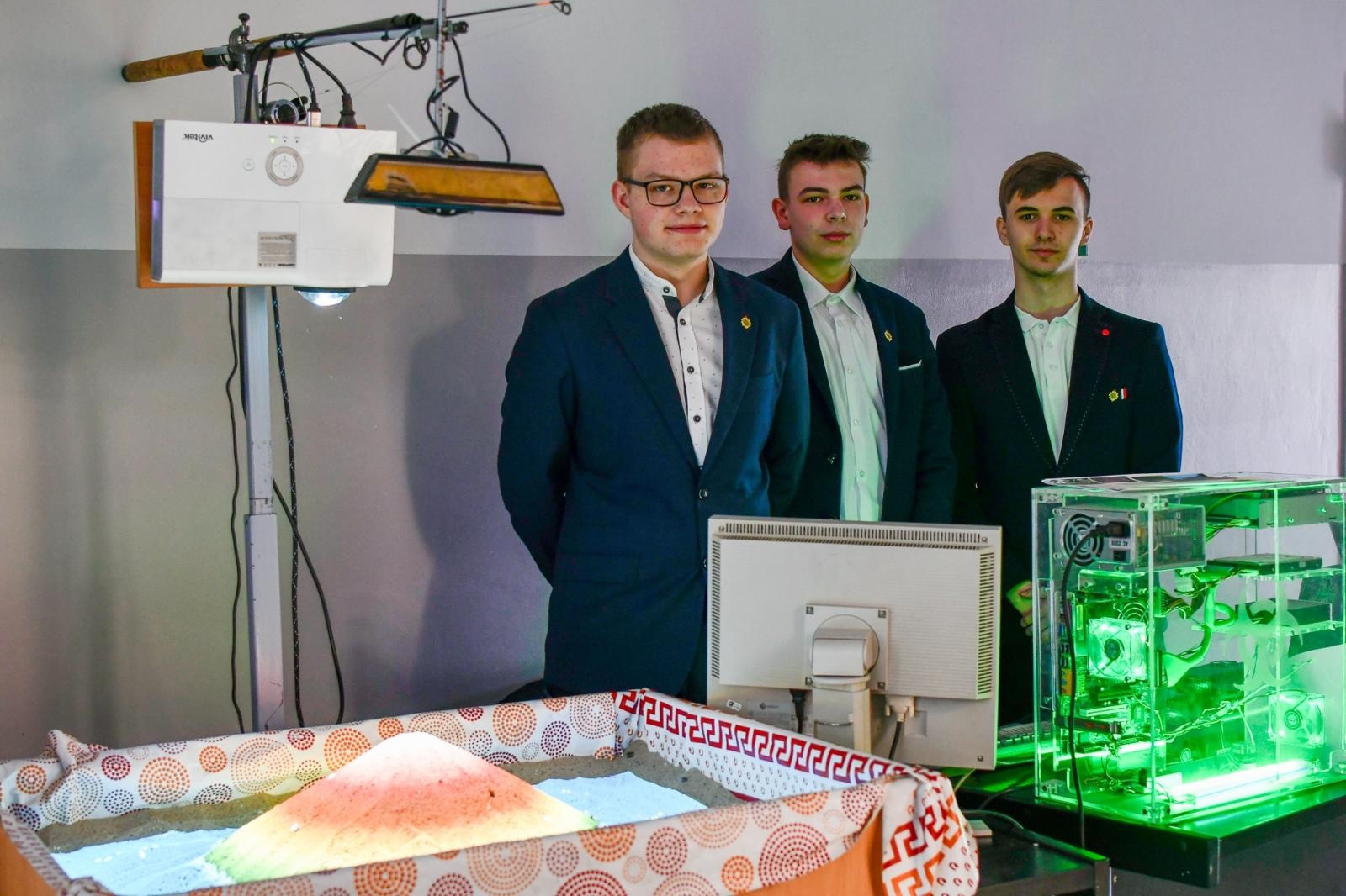 Zdjęcie w galerii na portalu naszraciborz.pl: Politechnika nad Odrą chwali się pracowniami. Dzień otwarty w Mechaniku [FOTO i WIDEO] wiadomości z regionu