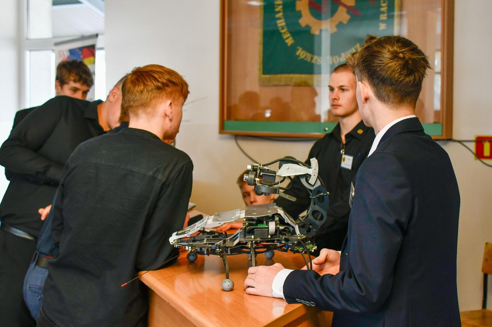 Zdjęcie w galerii na portalu naszraciborz.pl: Politechnika nad Odrą chwali się pracowniami. Dzień otwarty w Mechaniku [FOTO i WIDEO] wiadomości z regionu