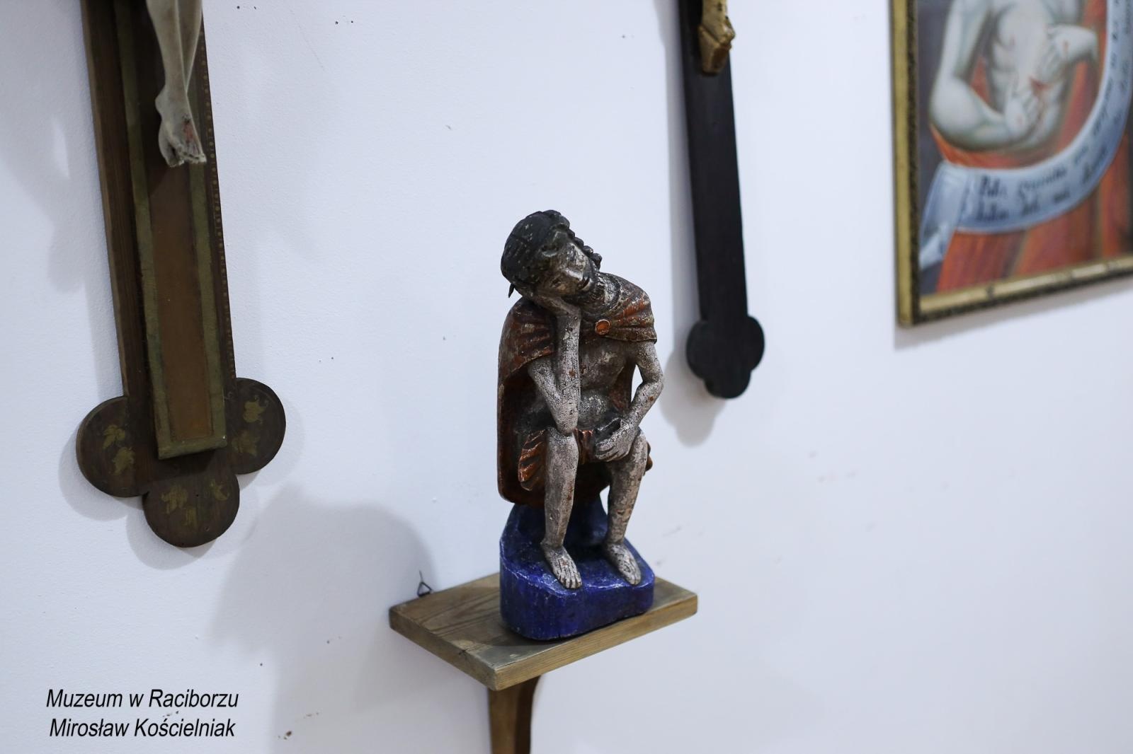 Zdjęcie w galerii na portalu naszraciborz.pl: Historia męki Chrystusa w sztuce ludowej. Spotkanie w raciborskim Muzeum wiadomości z regionu