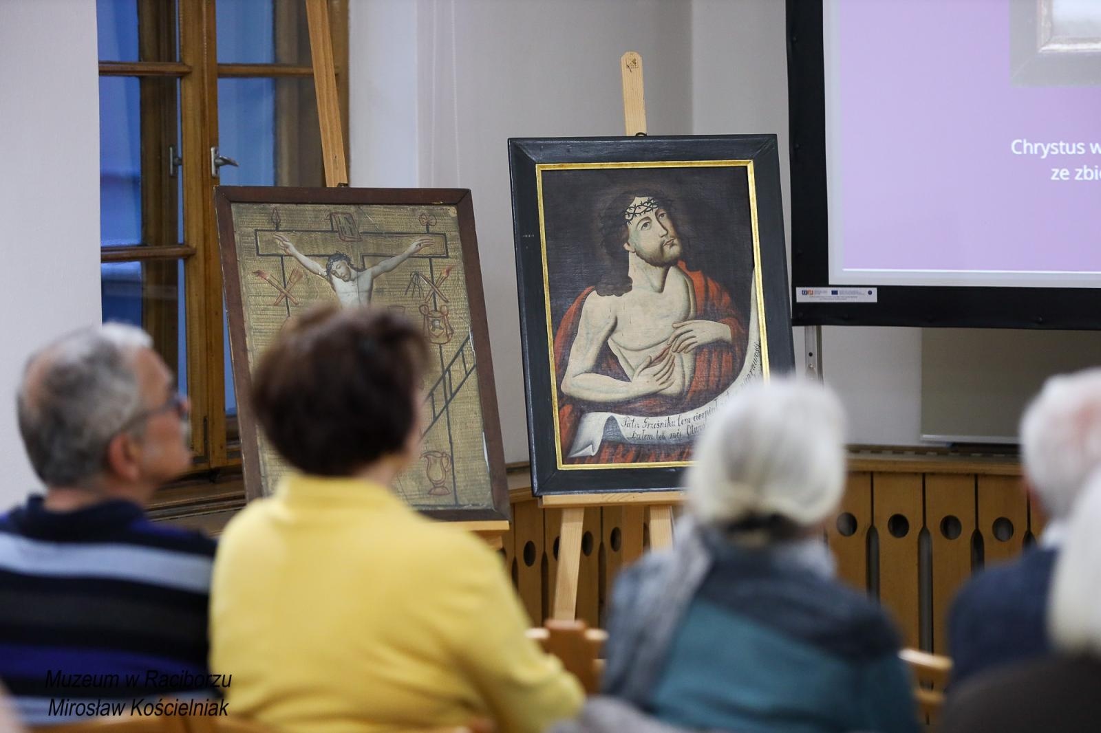 Zdjęcie w galerii na portalu naszraciborz.pl: Historia męki Chrystusa w sztuce ludowej. Spotkanie w raciborskim Muzeum wiadomości z regionu