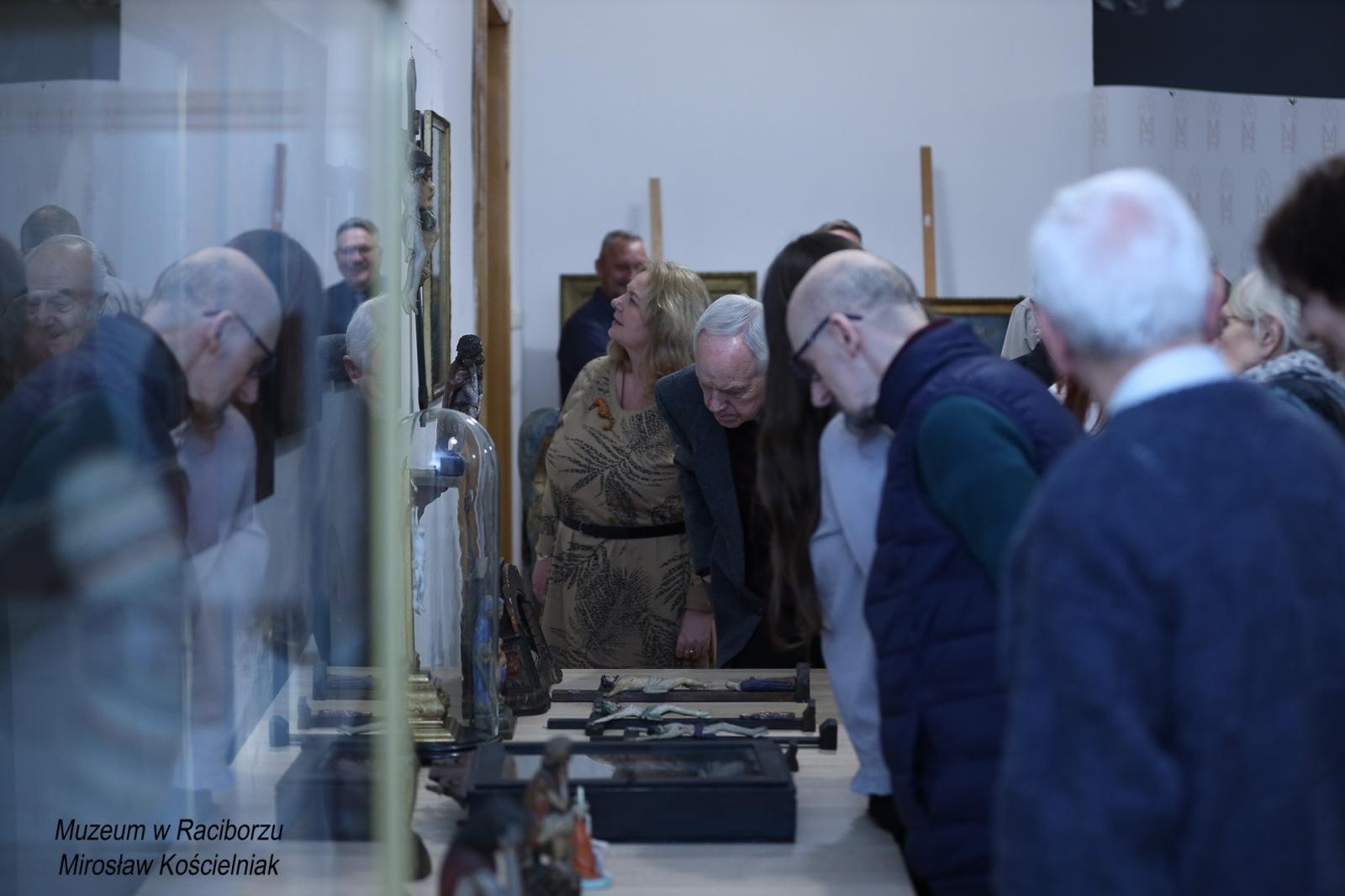 Zdjęcie w galerii na portalu naszraciborz.pl: Historia męki Chrystusa w sztuce ludowej. Spotkanie w raciborskim Muzeum wiadomości z regionu