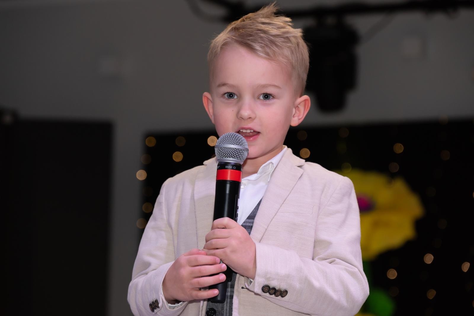 Zdjęcie w galerii na portalu naszraciborz.pl: Śląsko godka w Tworkowie. Osiemnasty koncert lauratów konkursu [FOTO i WIDEO] wiadomości z regionu