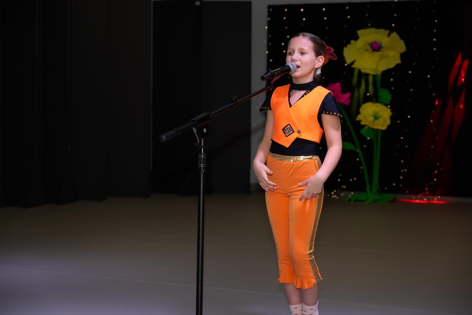 Zdjęcie w galerii na portalu naszraciborz.pl: Śląsko godka w Tworkowie. Osiemnasty koncert lauratów konkursu [FOTO i WIDEO] wiadomości z regionu