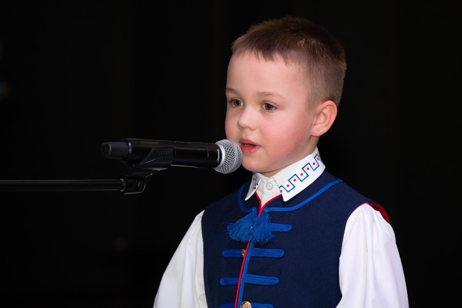 Zdjęcie w galerii na portalu naszraciborz.pl: Śląsko godka w Tworkowie. Osiemnasty koncert lauratów konkursu [FOTO i WIDEO] wiadomości z regionu