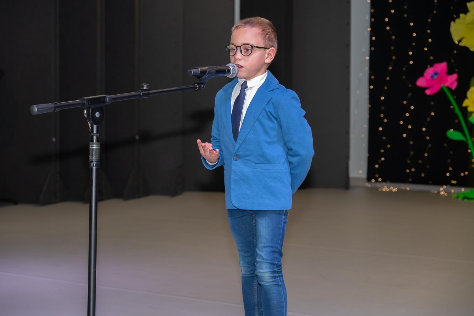 Zdjęcie w galerii na portalu naszraciborz.pl: Śląsko godka w Tworkowie. Osiemnasty koncert lauratów konkursu [FOTO i WIDEO] wiadomości z regionu