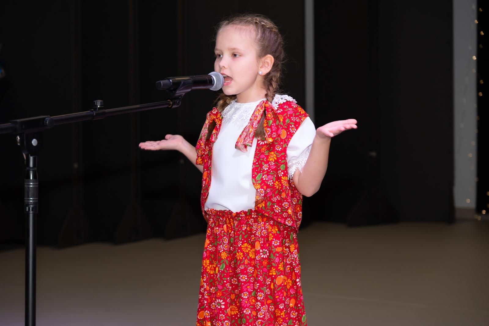 Zdjęcie w galerii na portalu naszraciborz.pl: Śląsko godka w Tworkowie. Osiemnasty koncert lauratów konkursu [FOTO i WIDEO] wiadomości z regionu