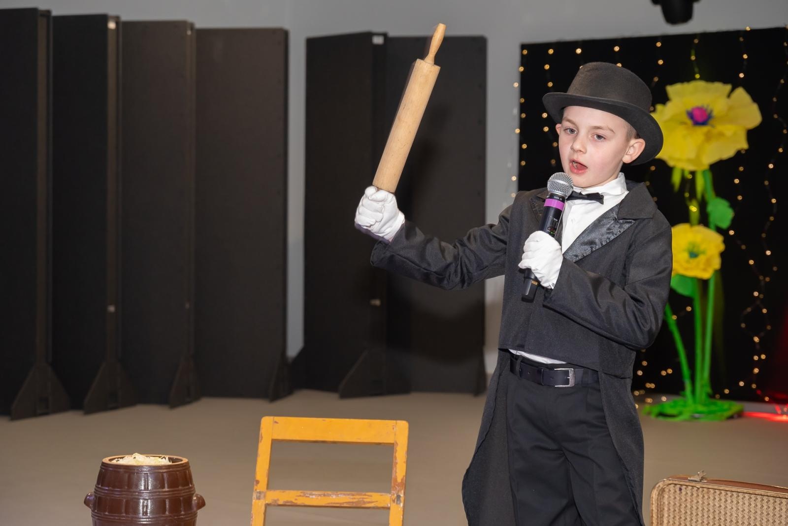 Zdjęcie w galerii na portalu naszraciborz.pl: Śląsko godka w Tworkowie. Osiemnasty koncert lauratów konkursu [FOTO i WIDEO] wiadomości z regionu