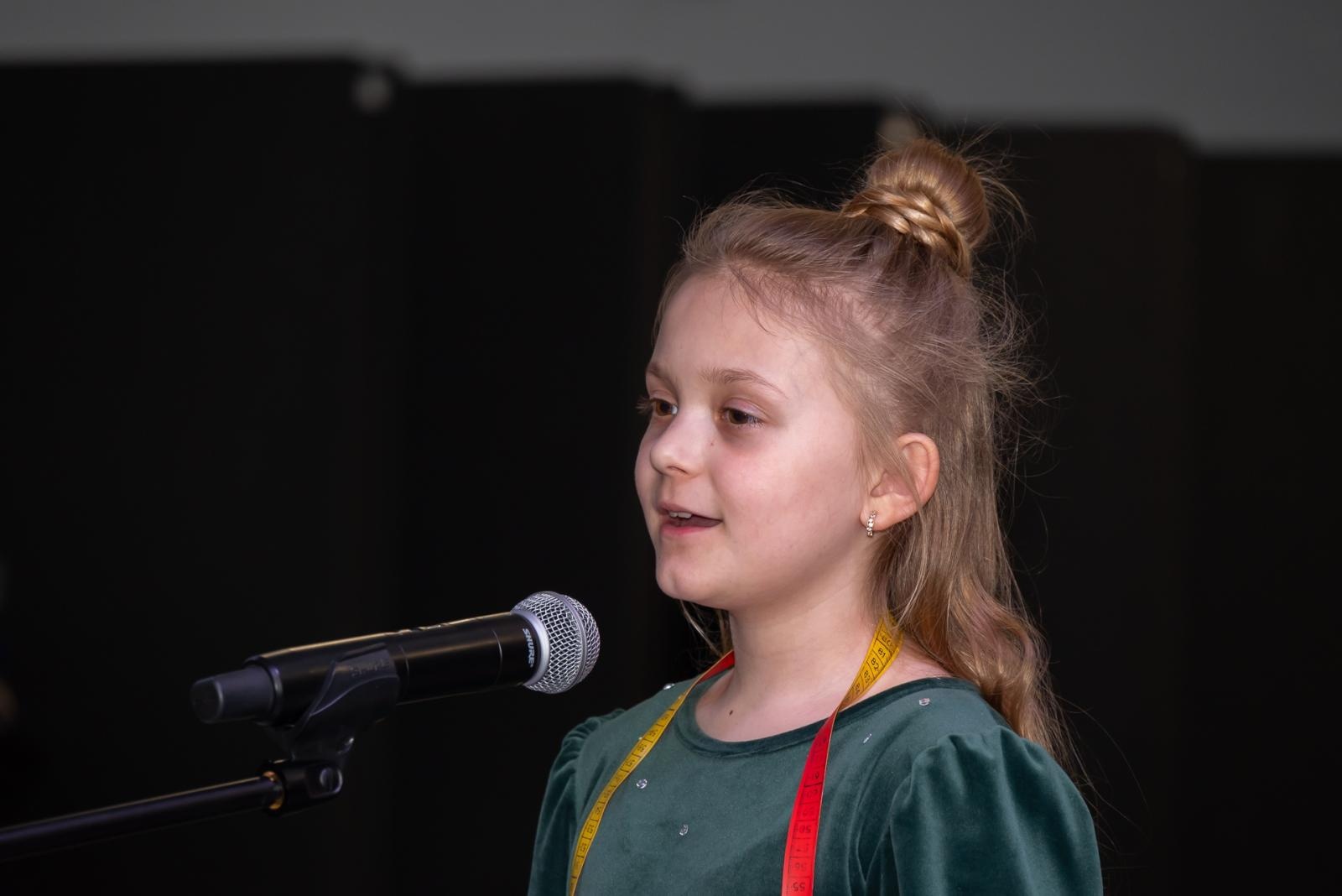 Zdjęcie w galerii na portalu naszraciborz.pl: Śląsko godka w Tworkowie. Osiemnasty koncert lauratów konkursu [FOTO i WIDEO] wiadomości z regionu