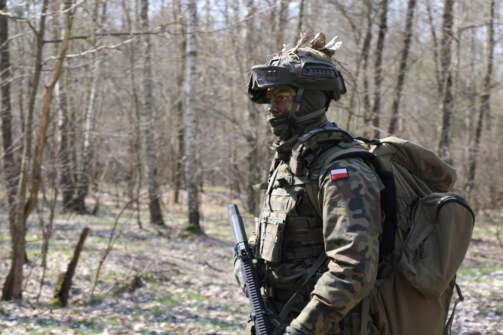 Zdjęcie w galerii na portalu naszraciborz.pl: Pętla taktyczna, czyli ostatni stres egzaminacyjny przed przysięgą wojskową terytorialsa w Raciborzu wiadomości z regionu