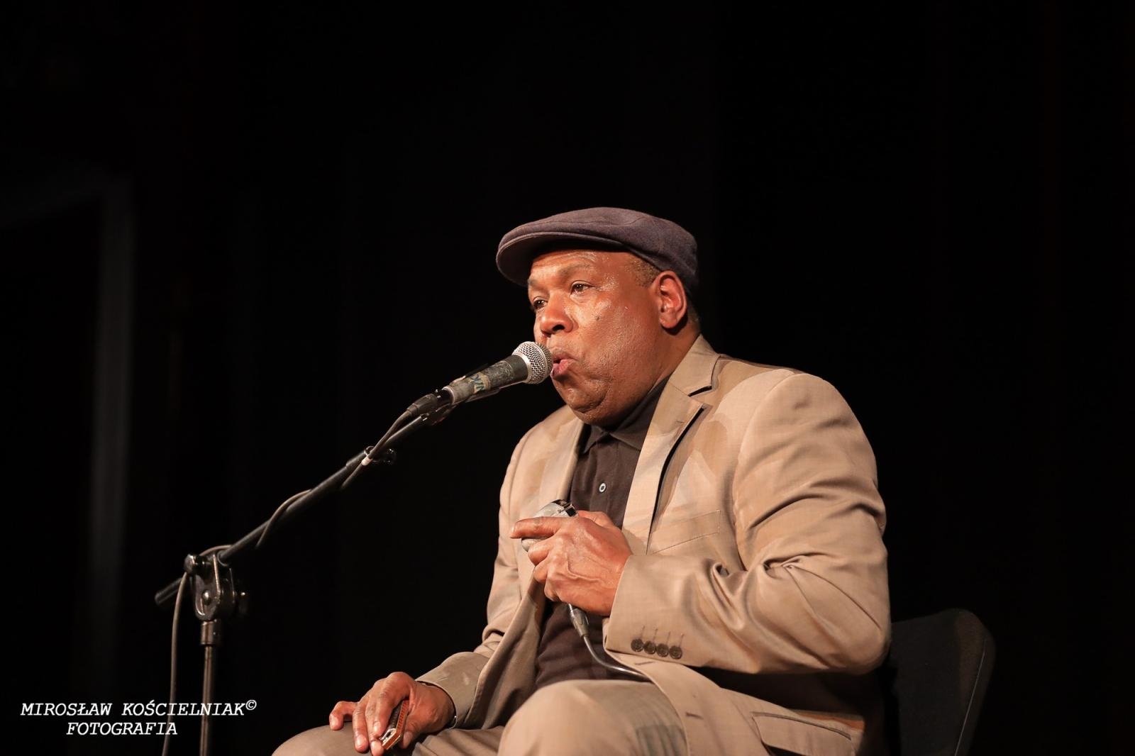 Zdjęcie w galerii na portalu naszraciborz.pl: Bluesowe spotkanie w Strzesze. Koncert Keith’a Dunna przyciągnął fanów gatunku [FOTO i WIDEO] wiadomości z regionu