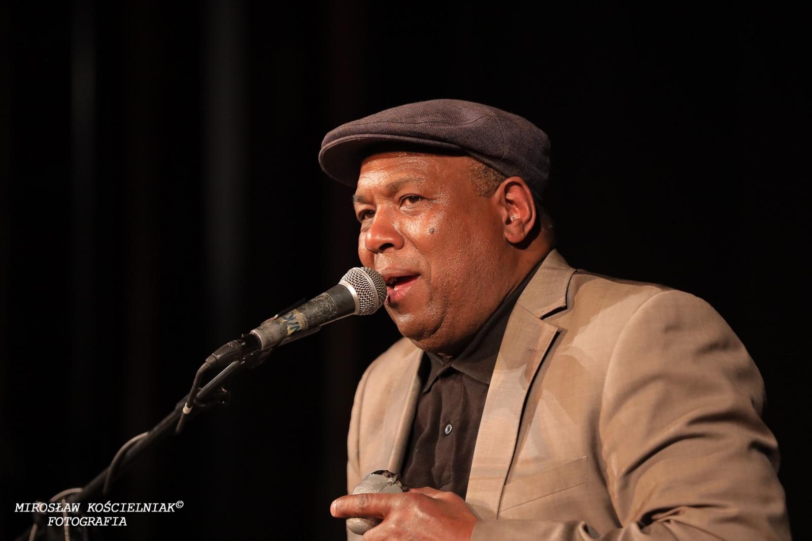 Zdjęcie w galerii na portalu naszraciborz.pl: Bluesowe spotkanie w Strzesze. Koncert Keith’a Dunna przyciągnął fanów gatunku [FOTO i WIDEO] wiadomości z regionu