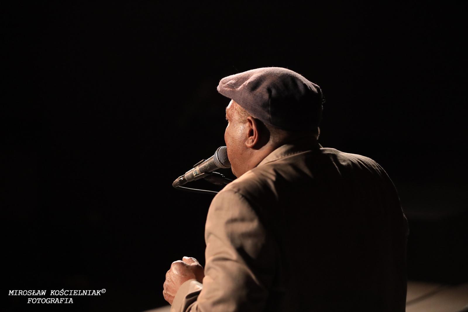 Zdjęcie w galerii na portalu naszraciborz.pl: Bluesowe spotkanie w Strzesze. Koncert Keith’a Dunna przyciągnął fanów gatunku [FOTO i WIDEO] wiadomości z regionu