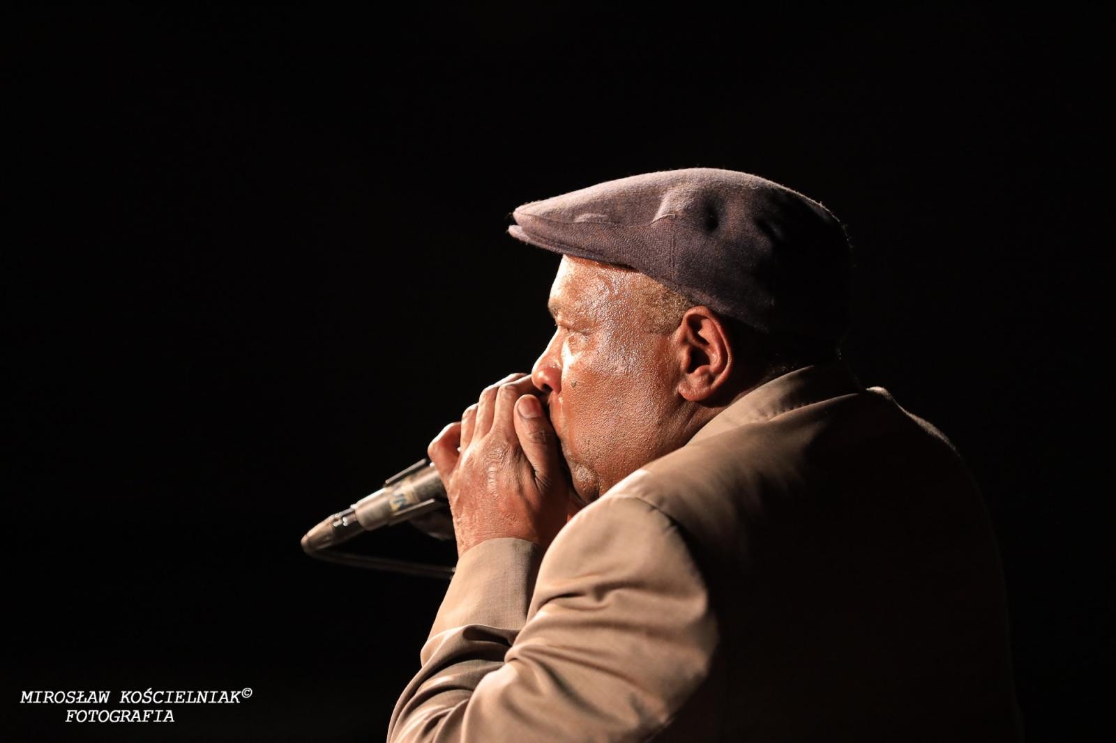 Zdjęcie w galerii na portalu naszraciborz.pl: Bluesowe spotkanie w Strzesze. Koncert Keith’a Dunna przyciągnął fanów gatunku [FOTO i WIDEO] wiadomości z regionu