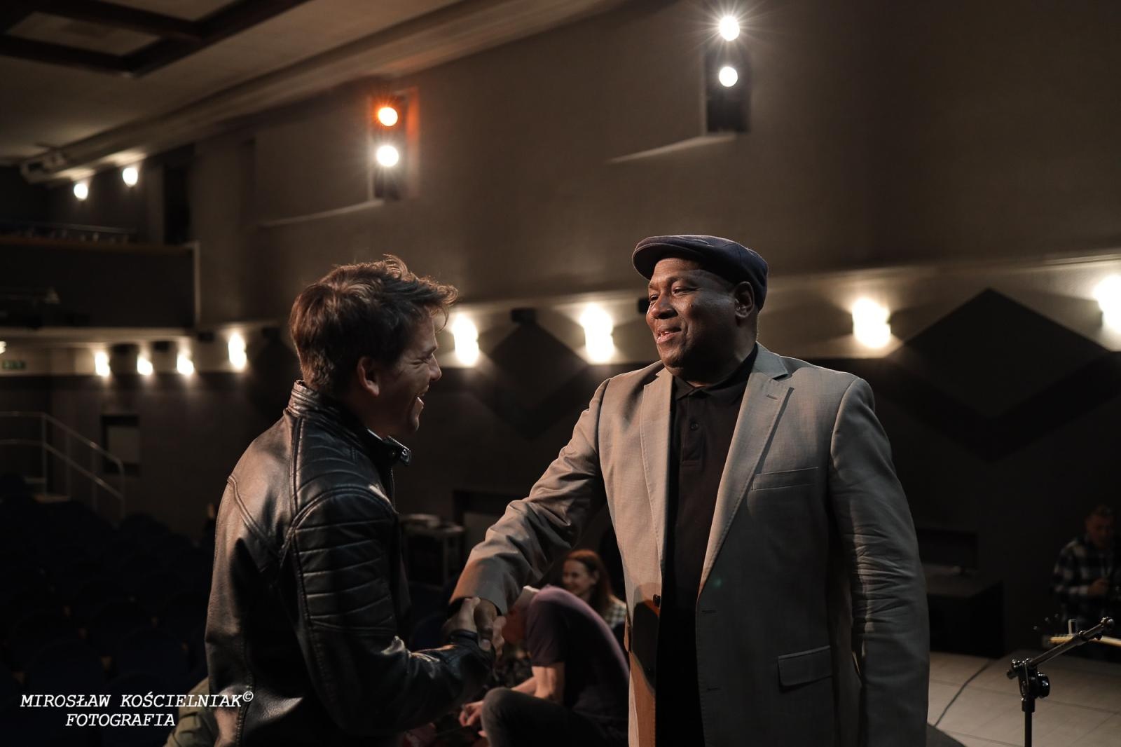 Zdjęcie w galerii na portalu naszraciborz.pl: Bluesowe spotkanie w Strzesze. Koncert Keith’a Dunna przyciągnął fanów gatunku [FOTO i WIDEO] wiadomości z regionu