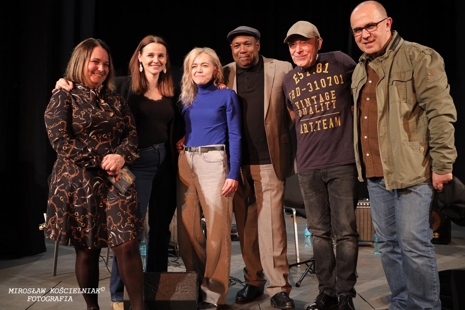 Zdjęcie w galerii na portalu naszraciborz.pl: Bluesowe spotkanie w Strzesze. Koncert Keith’a Dunna przyciągnął fanów gatunku [FOTO i WIDEO] wiadomości z regionu