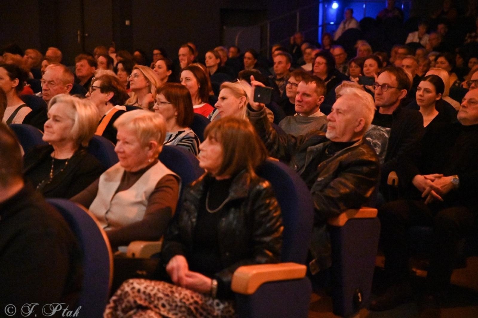 Zdjęcie w galerii na portalu naszraciborz.pl: Bluesowe spotkanie w Strzesze. Koncert Keith’a Dunna przyciągnął fanów gatunku [FOTO i WIDEO] wiadomości z regionu