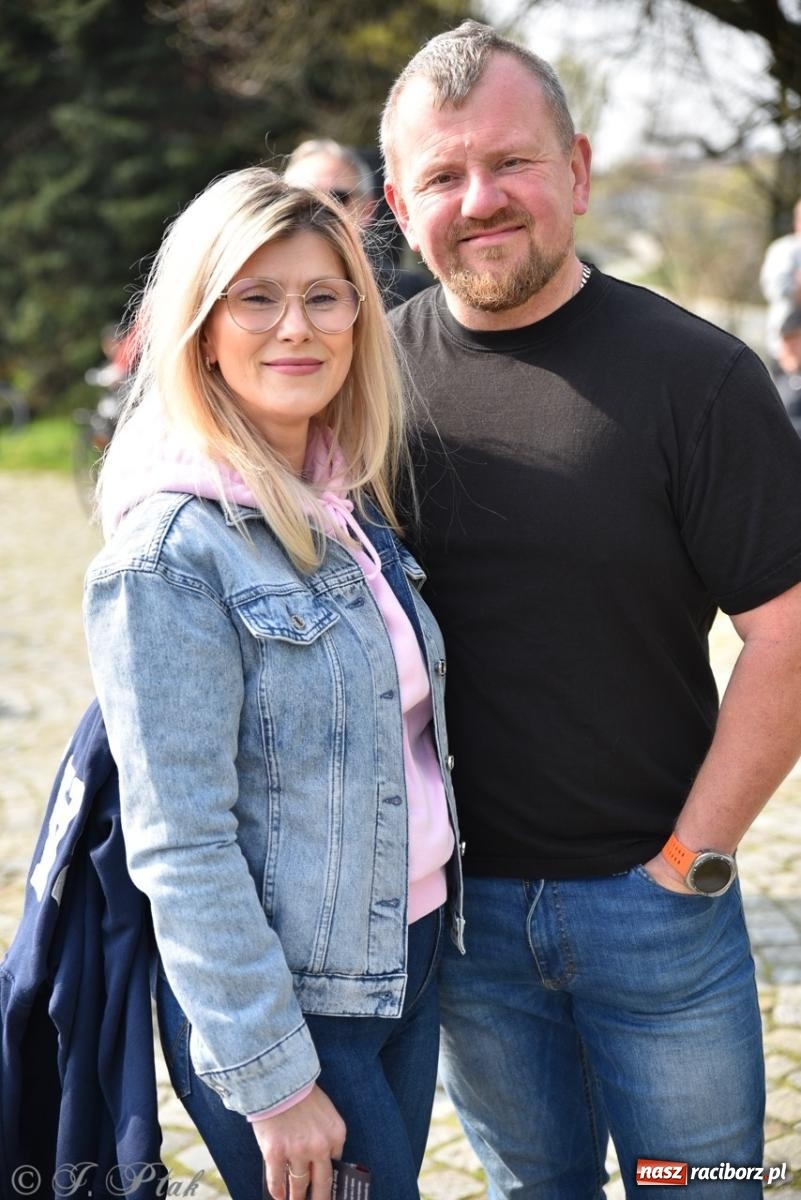 Zdjęcie w galerii na portalu naszraciborz.pl: Cześć, tu Sławomir. Mentzen na wiecu przy Matce Polce w Raciborzu [FOTO i WIDEO] wiadomości z regionu