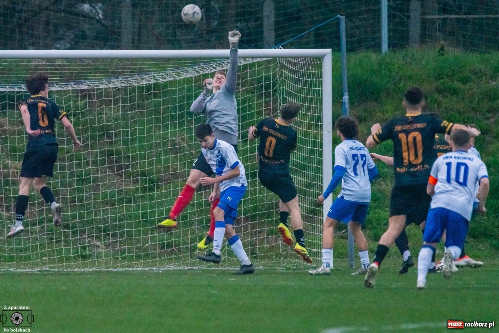 Zdjęcie w galerii na portalu naszraciborz.pl: Długo się męczyli, ale wynik meczu odwrócili [FOTO] wiadomości z regionu
