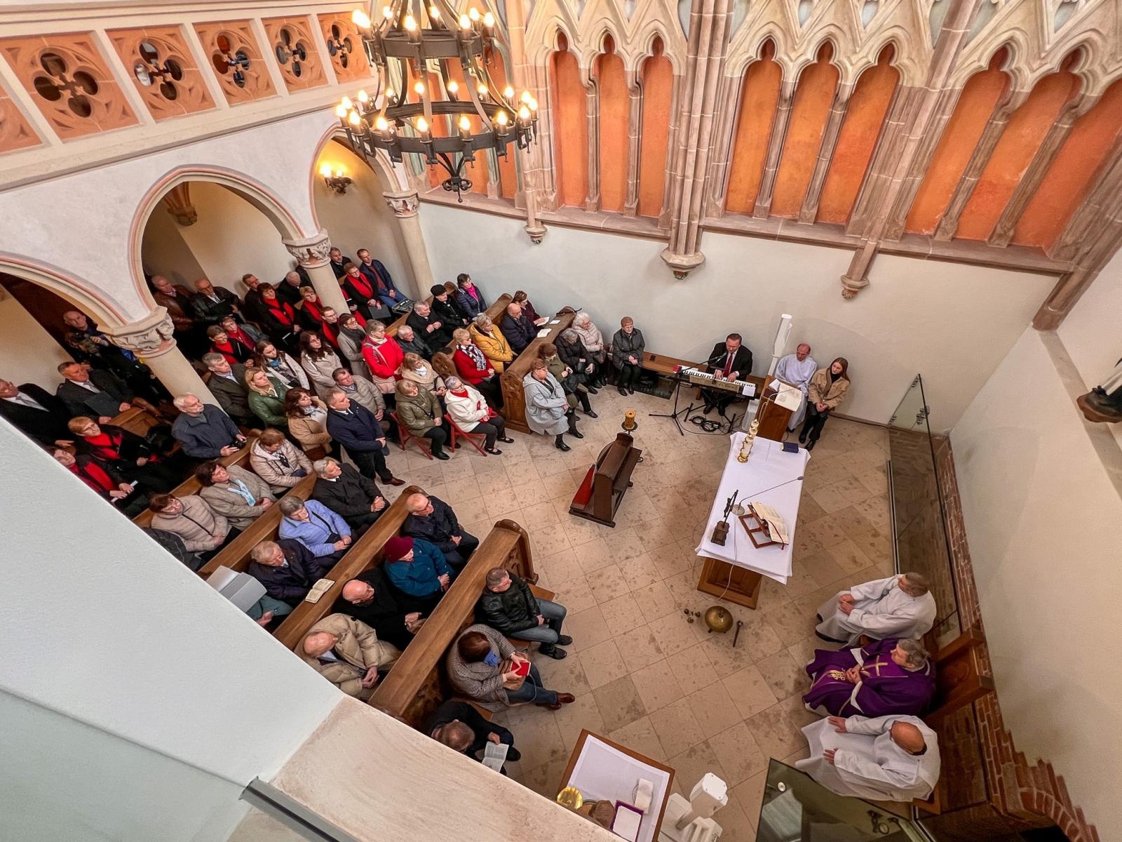 Zdjęcie w galerii na portalu naszraciborz.pl: Msza w intencji mniejszości niemieckiej w kaplicy zamkowej [FOTO i WIDEO] wiadomości z regionu