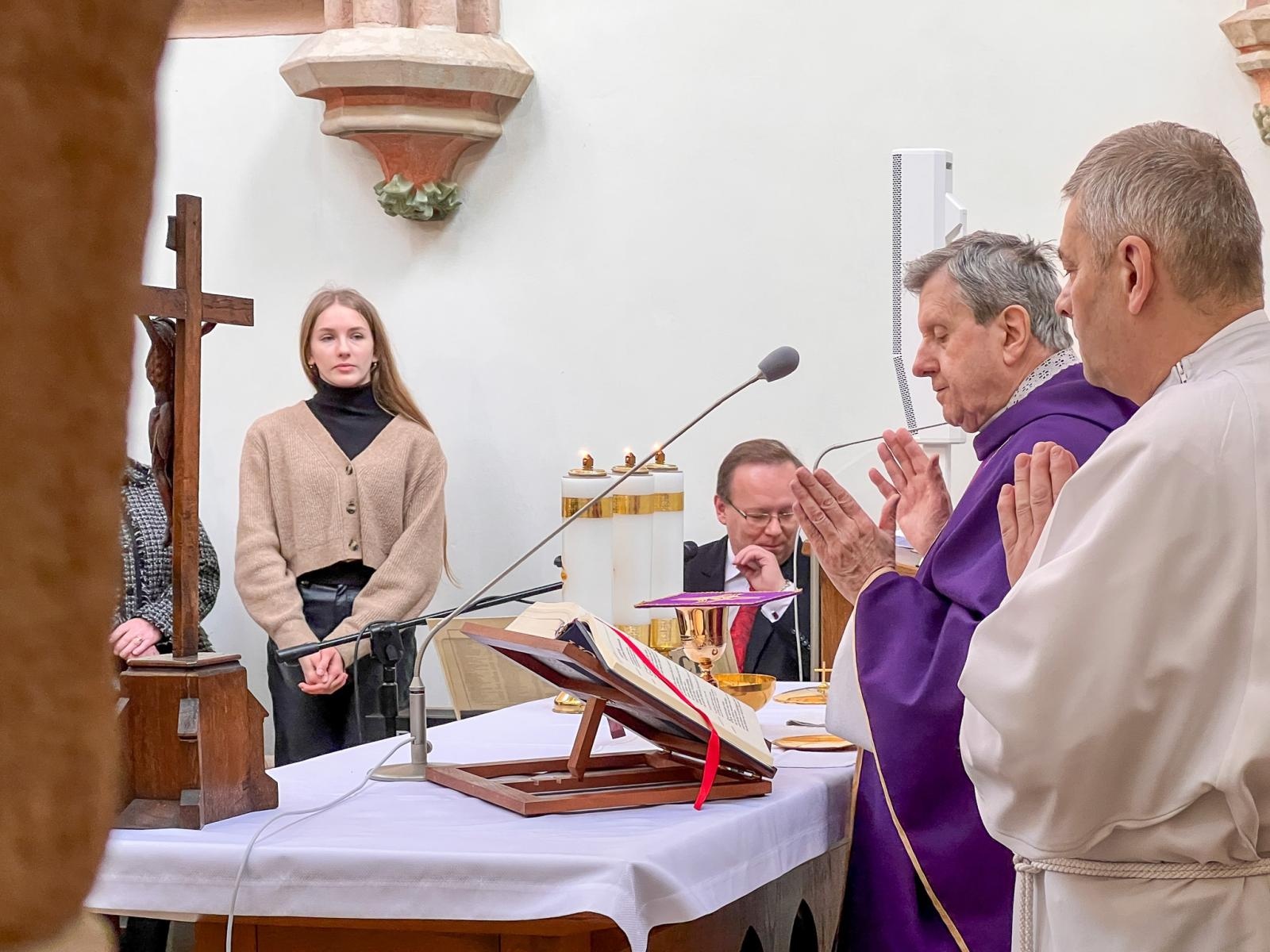 Zdjęcie w galerii na portalu naszraciborz.pl: Msza w intencji mniejszości niemieckiej w kaplicy zamkowej [FOTO i WIDEO] wiadomości z regionu