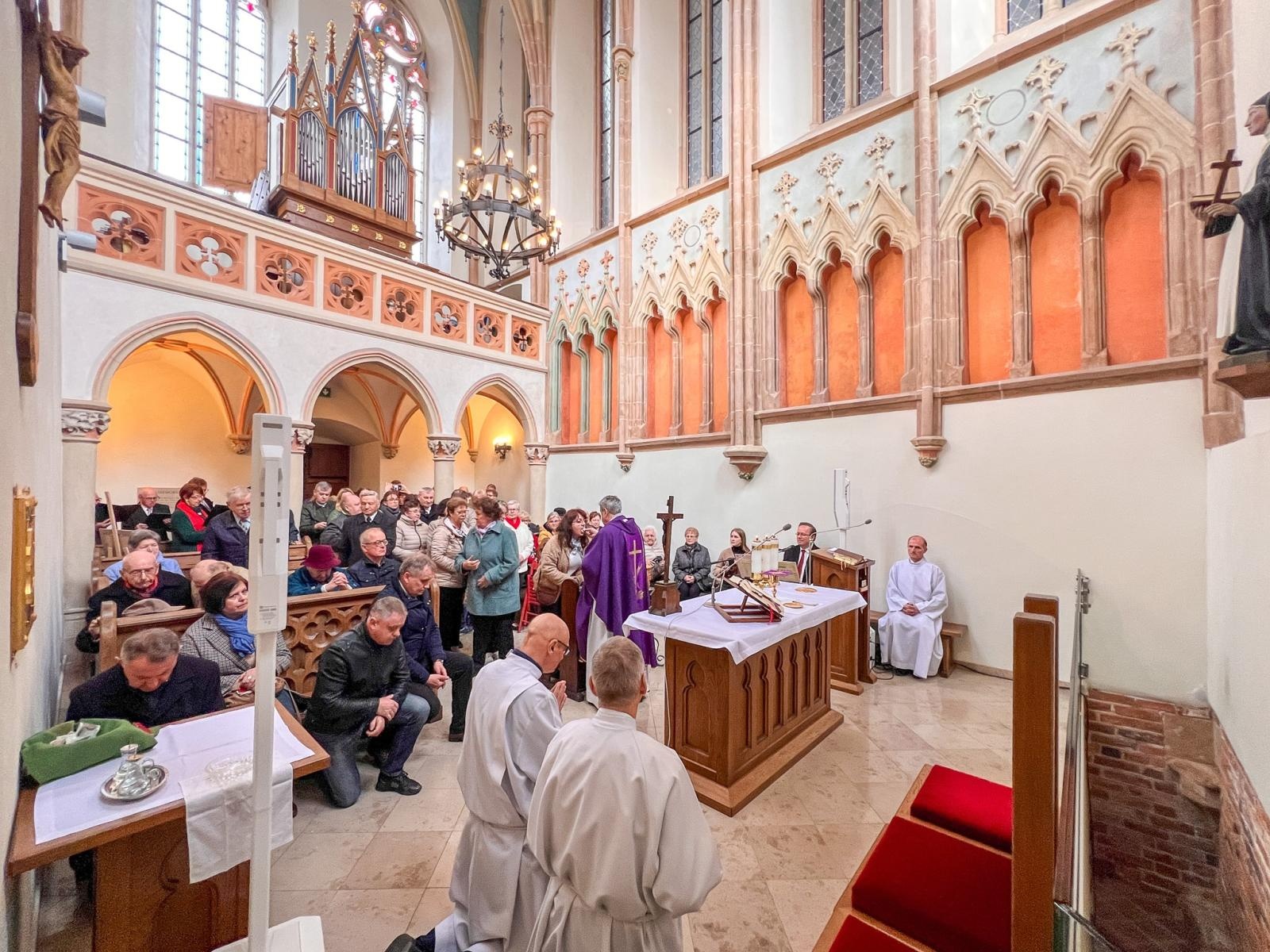 Zdjęcie w galerii na portalu naszraciborz.pl: Msza w intencji mniejszości niemieckiej w kaplicy zamkowej [FOTO i WIDEO] wiadomości z regionu