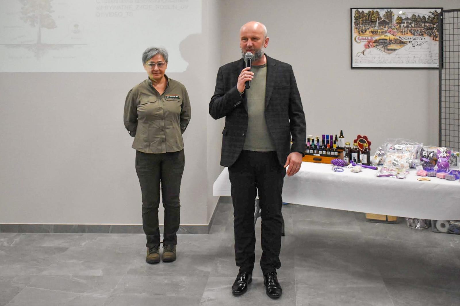 Zdjęcie w galerii na portalu naszraciborz.pl: Zapachy lasu i militaria na Zamku Piastowskim. Zamkowa niedziela z przyrodą i historią wiadomości z regionu