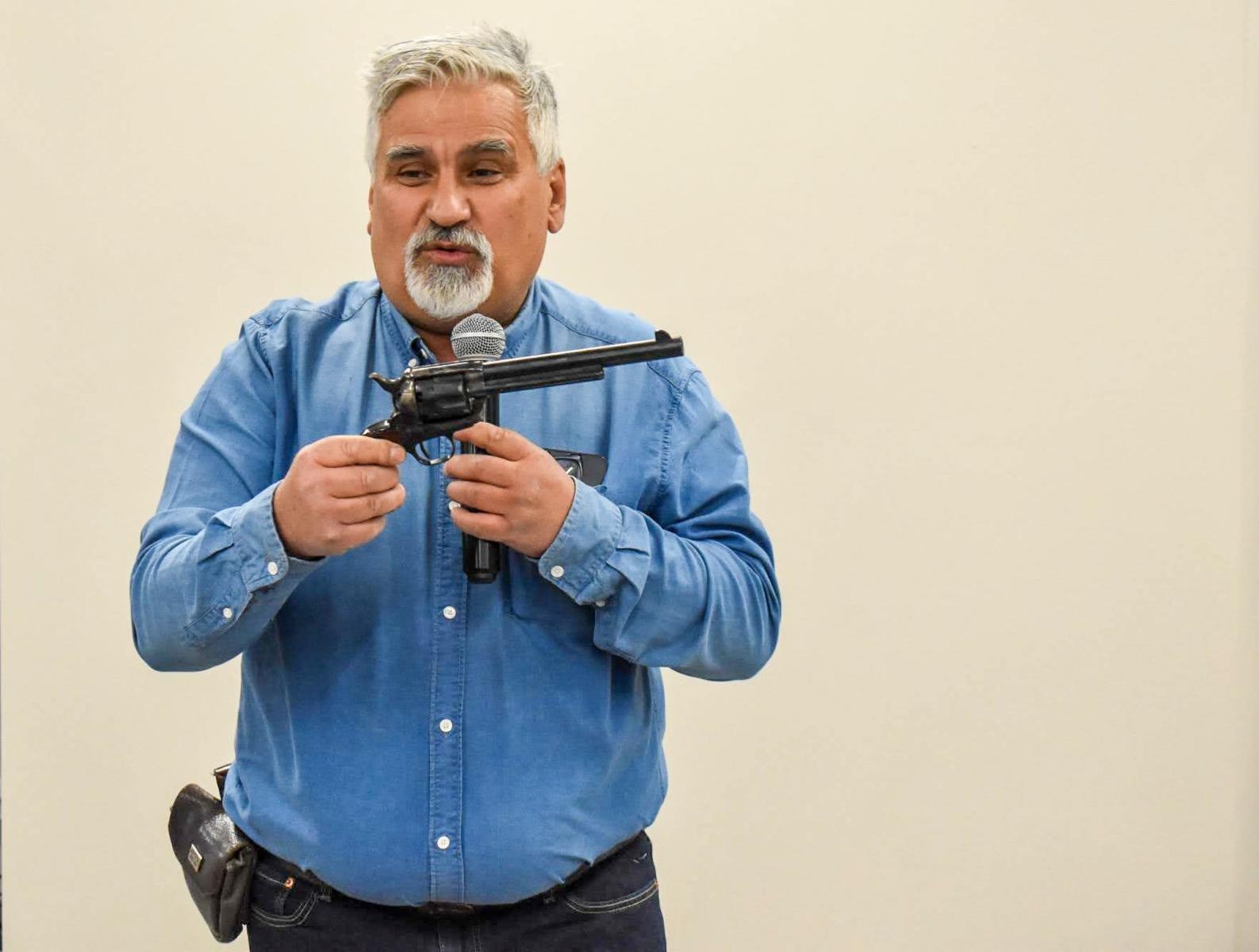 Zdjęcie w galerii na portalu naszraciborz.pl: Zapachy lasu i militaria na Zamku Piastowskim. Zamkowa niedziela z przyrodą i historią wiadomości z regionu