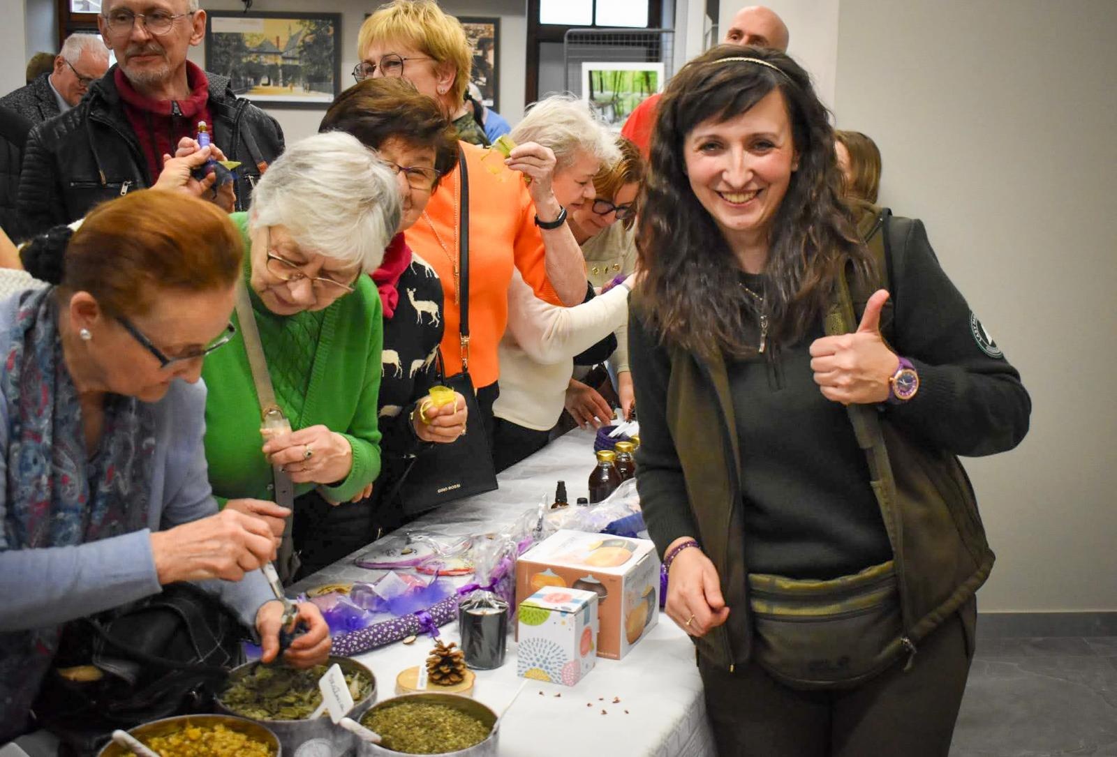 Zdjęcie w galerii na portalu naszraciborz.pl: Zapachy lasu i militaria na Zamku Piastowskim. Zamkowa niedziela z przyrodą i historią wiadomości z regionu