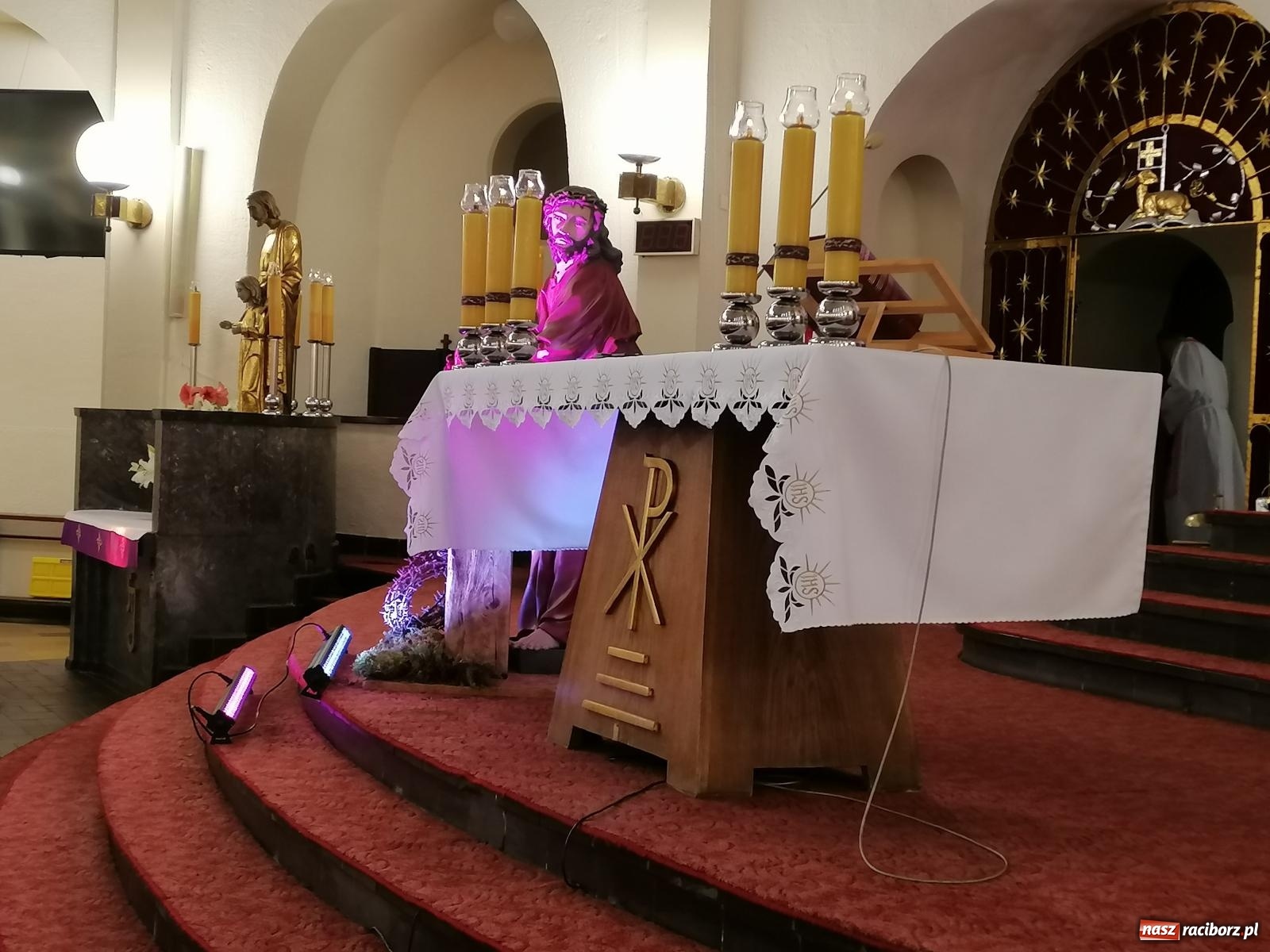 Zdjęcie w galerii na portalu naszraciborz.pl: Parafialne wydarzenia w Raciborzu z okazji 20. rocznicy śmierci JPII wiadomości z regionu