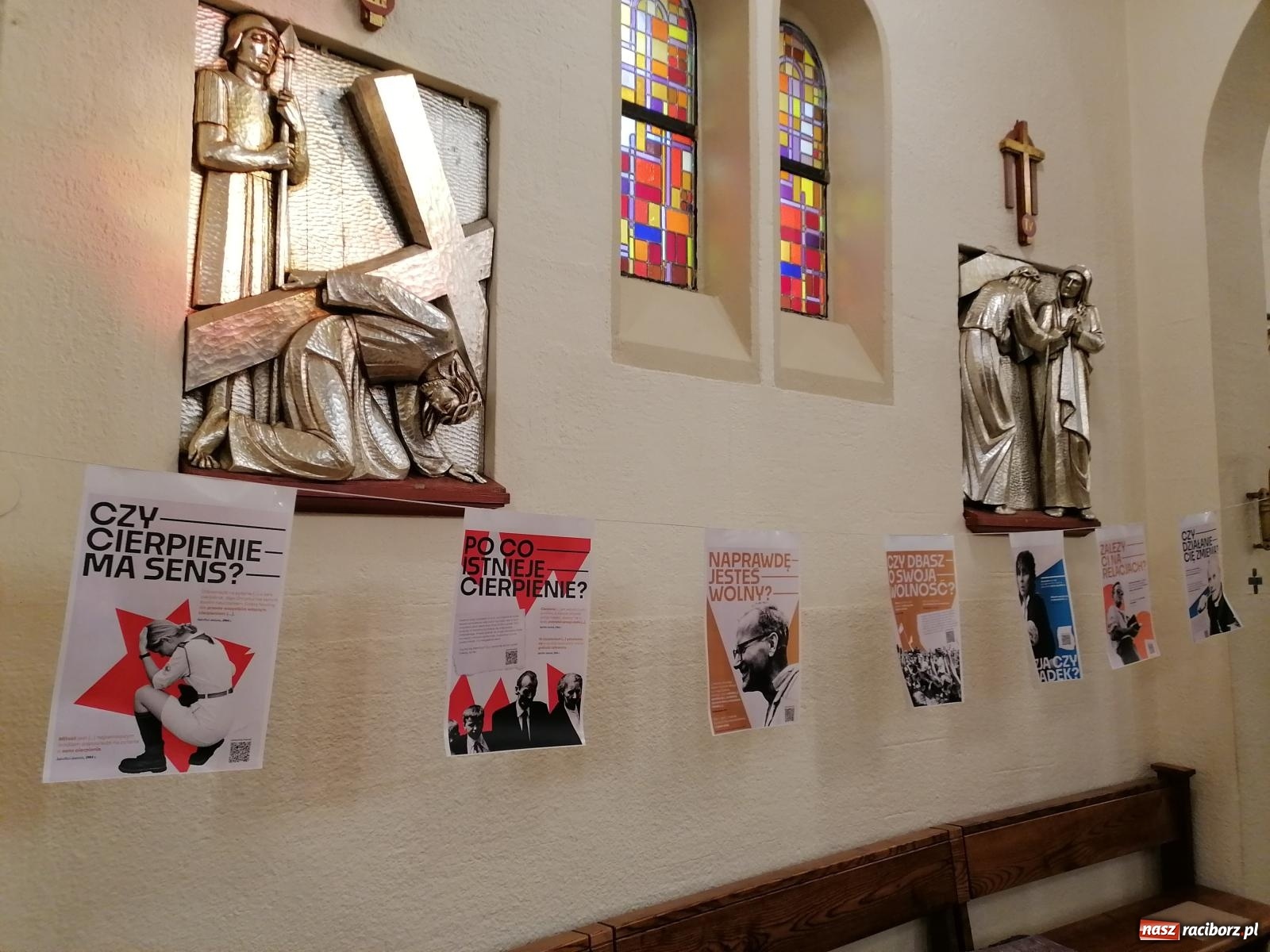 Zdjęcie w galerii na portalu naszraciborz.pl: Parafialne wydarzenia w Raciborzu z okazji 20. rocznicy śmierci JPII wiadomości z regionu