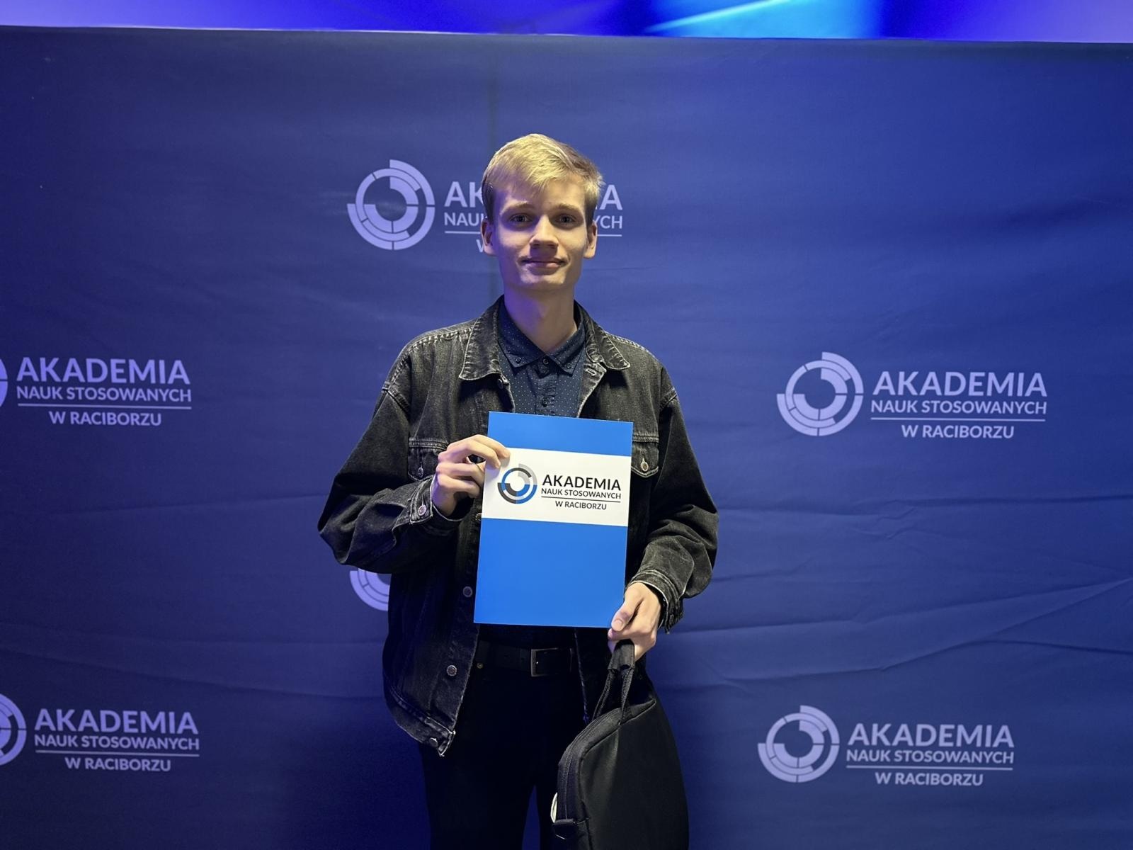 Zdjęcie w galerii na portalu naszraciborz.pl: ANS. Konkurs języka angielskiego i języka niemieckiego – edycja XVIII wiadomości z regionu