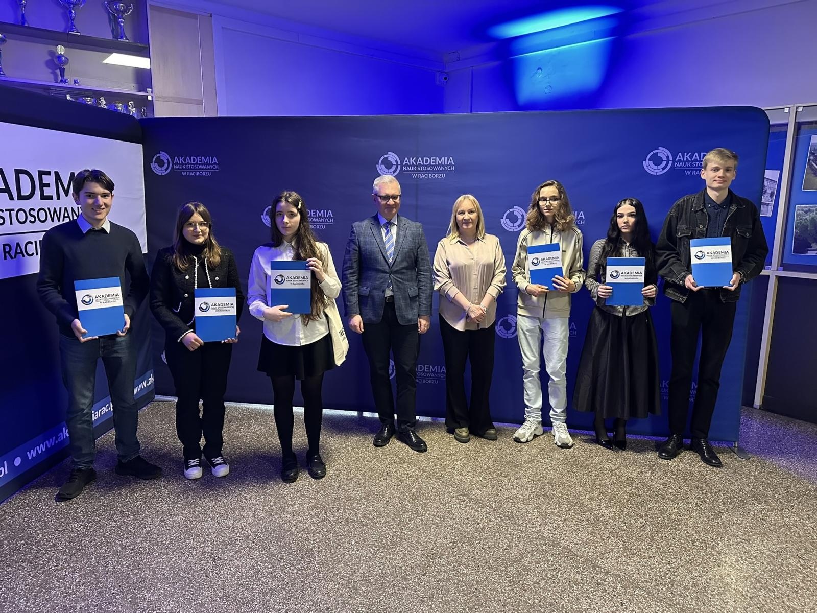 Zdjęcie w galerii na portalu naszraciborz.pl: ANS. Konkurs języka angielskiego i języka niemieckiego – edycja XVIII wiadomości z regionu