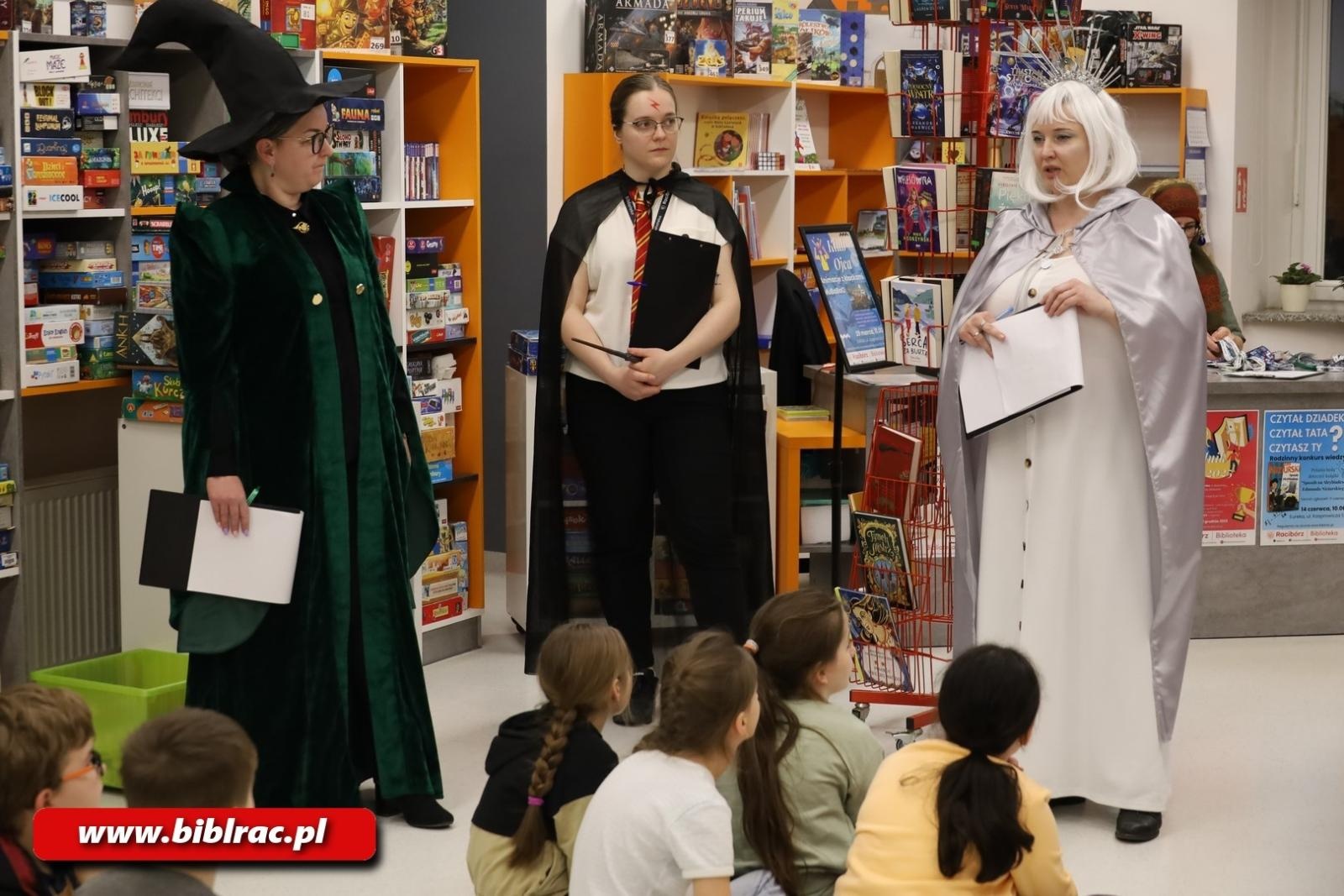 Zdjęcie w galerii na portalu naszraciborz.pl: Biblioteka nie zasypia, czyli XXII Noc z Andersenem wiadomości z regionu