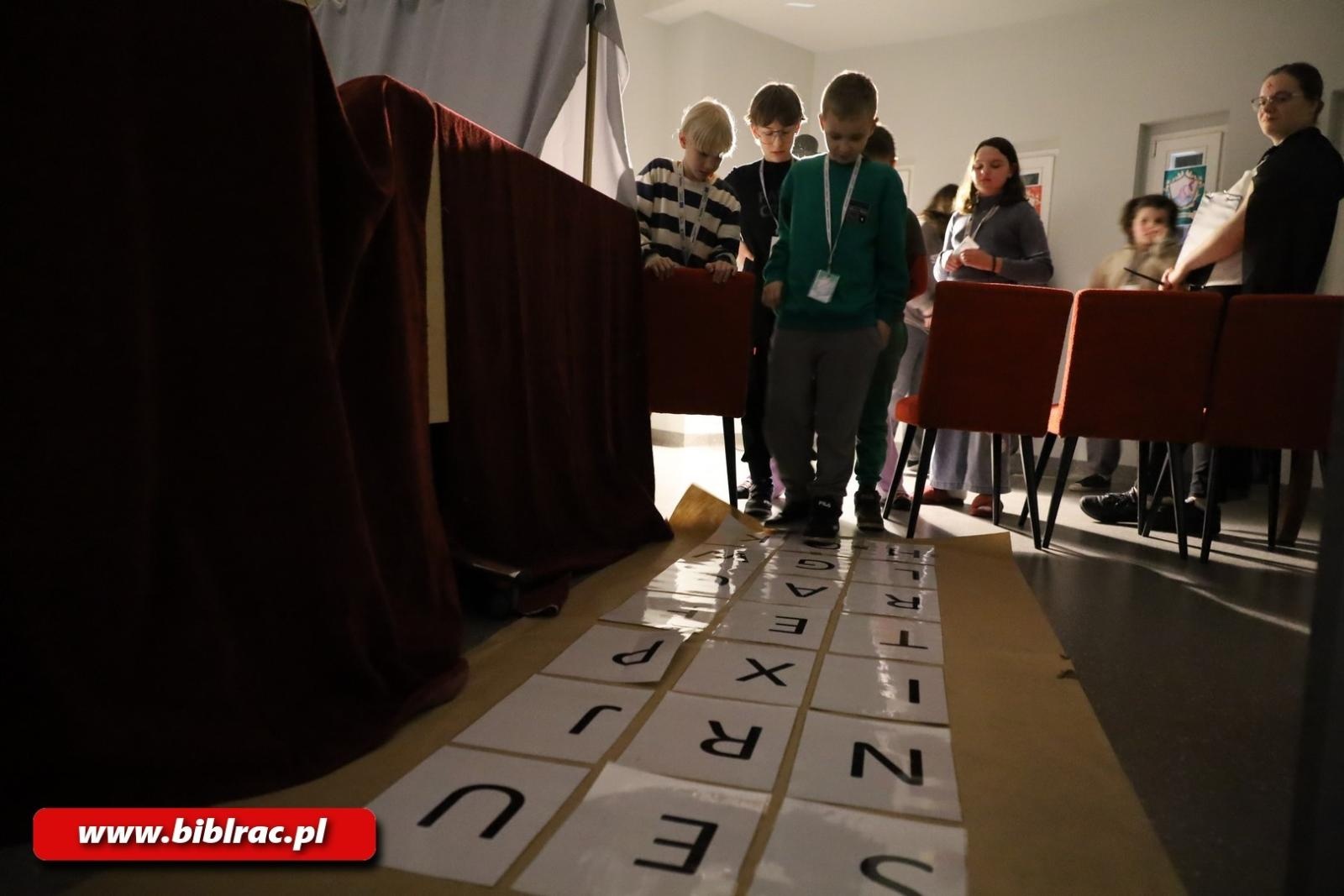 Zdjęcie w galerii na portalu naszraciborz.pl: Biblioteka nie zasypia, czyli XXII Noc z Andersenem wiadomości z regionu