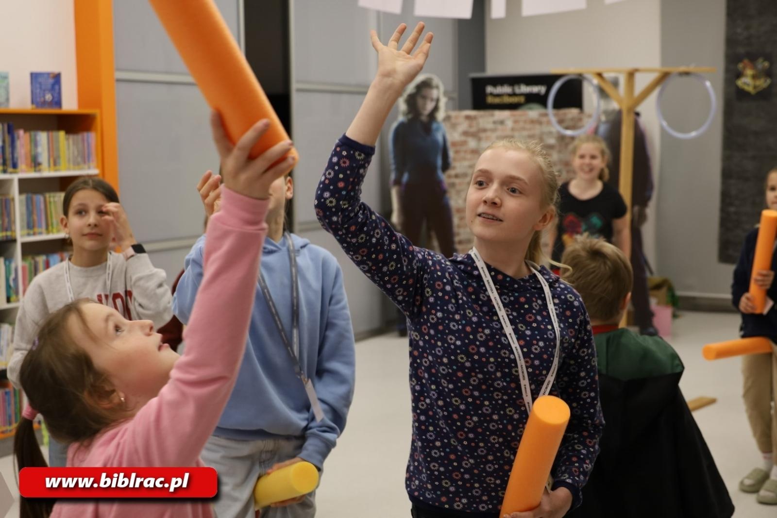 Zdjęcie w galerii na portalu naszraciborz.pl: Biblioteka nie zasypia, czyli XXII Noc z Andersenem wiadomości z regionu