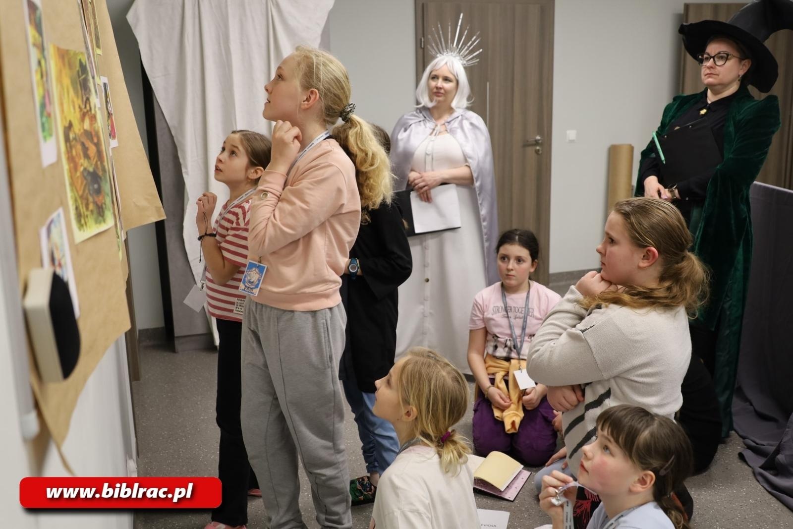 Zdjęcie w galerii na portalu naszraciborz.pl: Biblioteka nie zasypia, czyli XXII Noc z Andersenem wiadomości z regionu