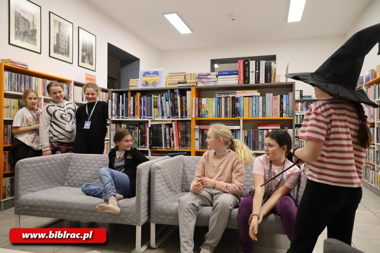 Zdjęcie w galerii na portalu naszraciborz.pl: Biblioteka nie zasypia, czyli XXII Noc z Andersenem wiadomości z regionu