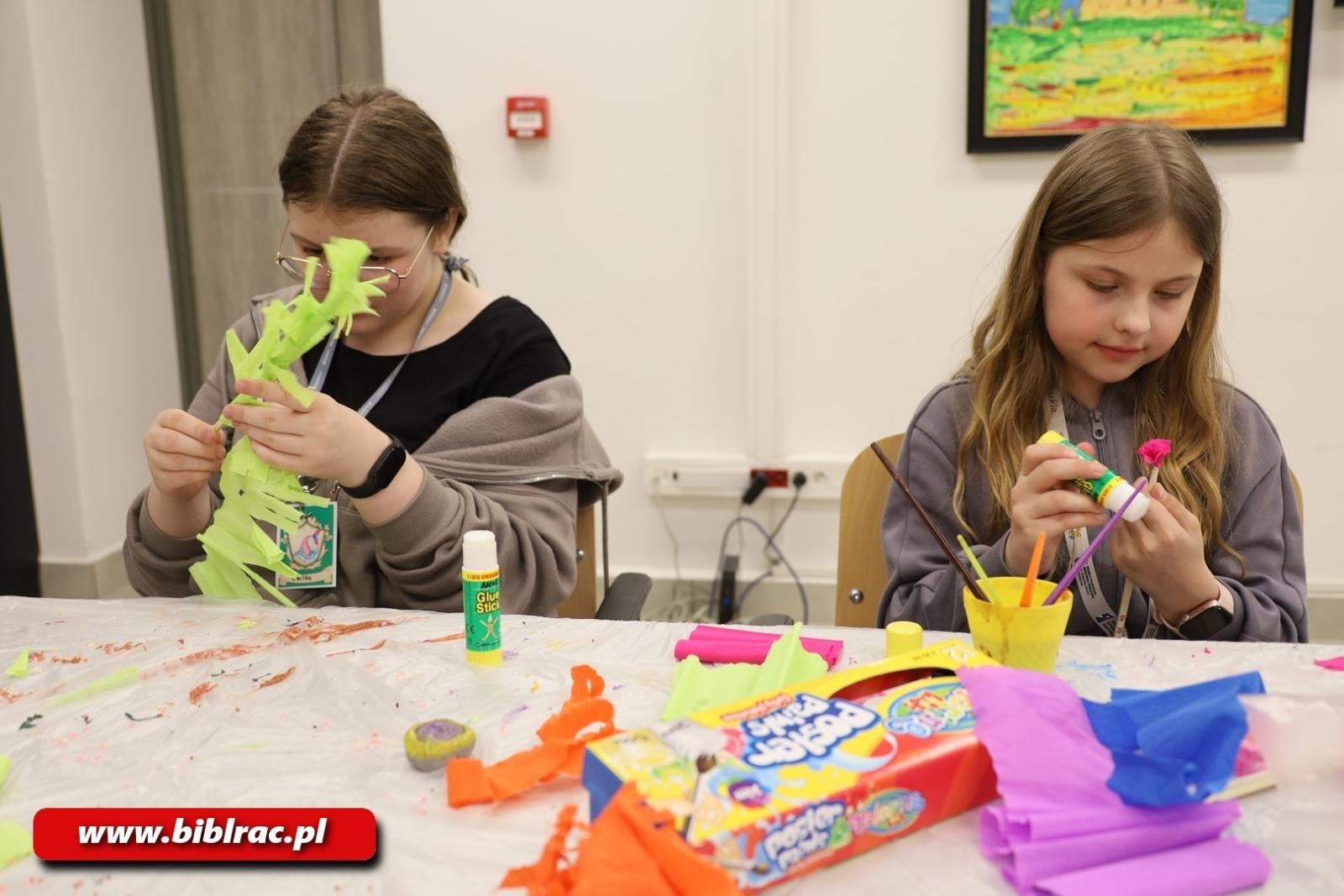 Zdjęcie w galerii na portalu naszraciborz.pl: Biblioteka nie zasypia, czyli XXII Noc z Andersenem wiadomości z regionu