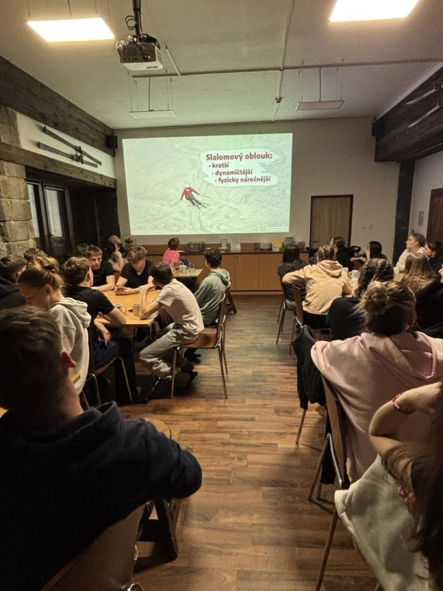 Zdjęcie w galerii na portalu naszraciborz.pl: Uczniowie Ekonomika na obozie narciarskim w ramach projektu LET’S GET FIT wiadomości z regionu