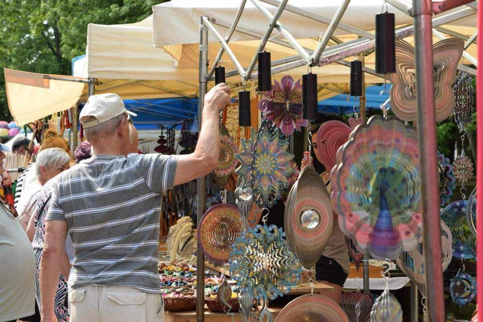 Zdjęcie w galerii na portalu naszraciborz.pl: Wielkanocny jarmark w Raciborzu już trwa wiadomości z regionu